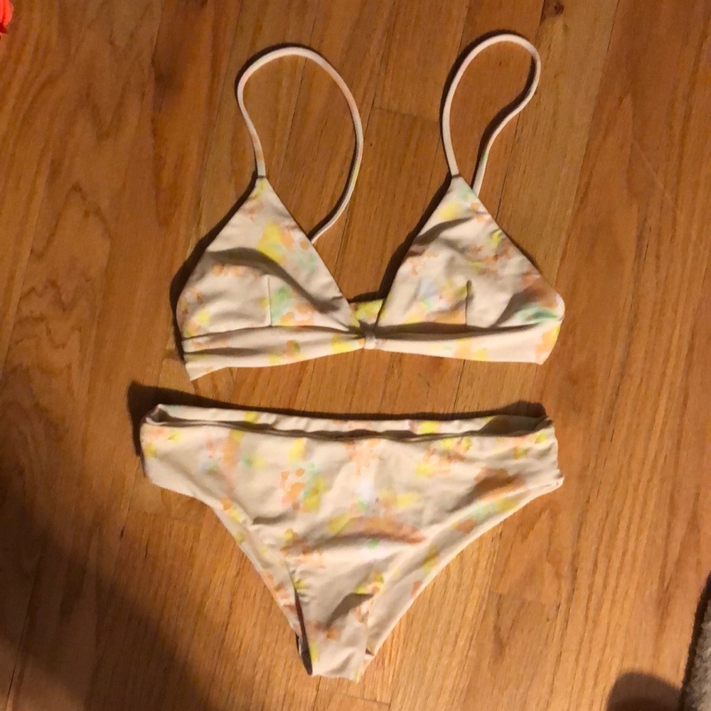 Bathing suit